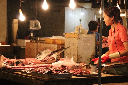 三清體驗（去除魚鱗、取出內臟、取出魚腮）