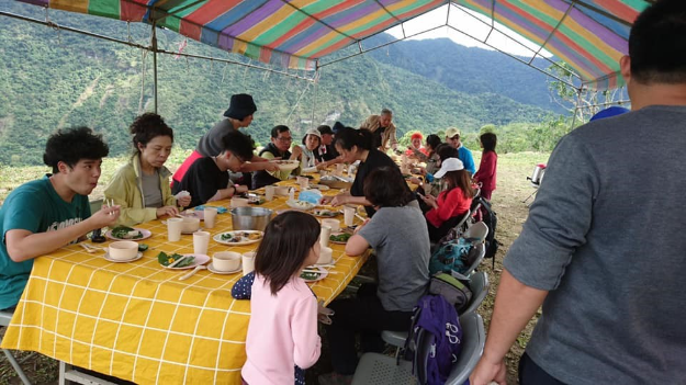 臺東縣橄欖葉合作農場的香草體驗，也有提供香草入菜的餐點